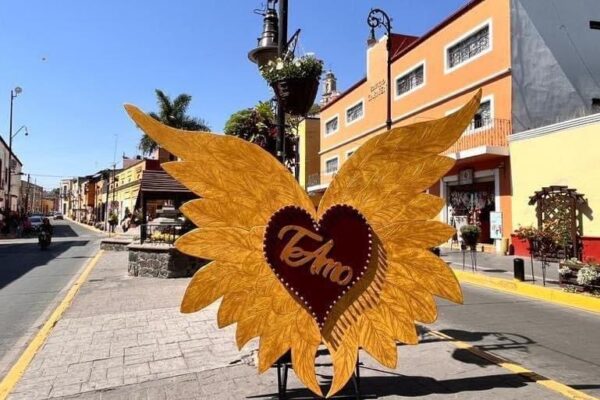 AriadnaAyala, invita a disfrutar del Mes Del Amor y la amistad en Atlixco, tomándose increíbles fotos en Los Milagritos. Estarán todo el mes de febrero.