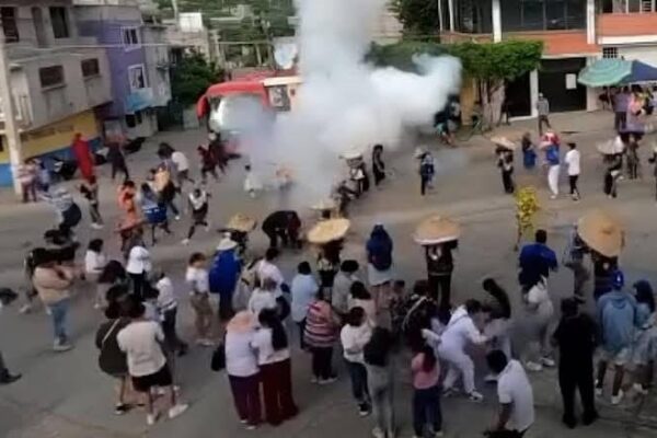 Acatlán de Osorio, emitió una advertencia para que la población se abstenga de utilizar pirotecnia durante las fiestas decembrinas